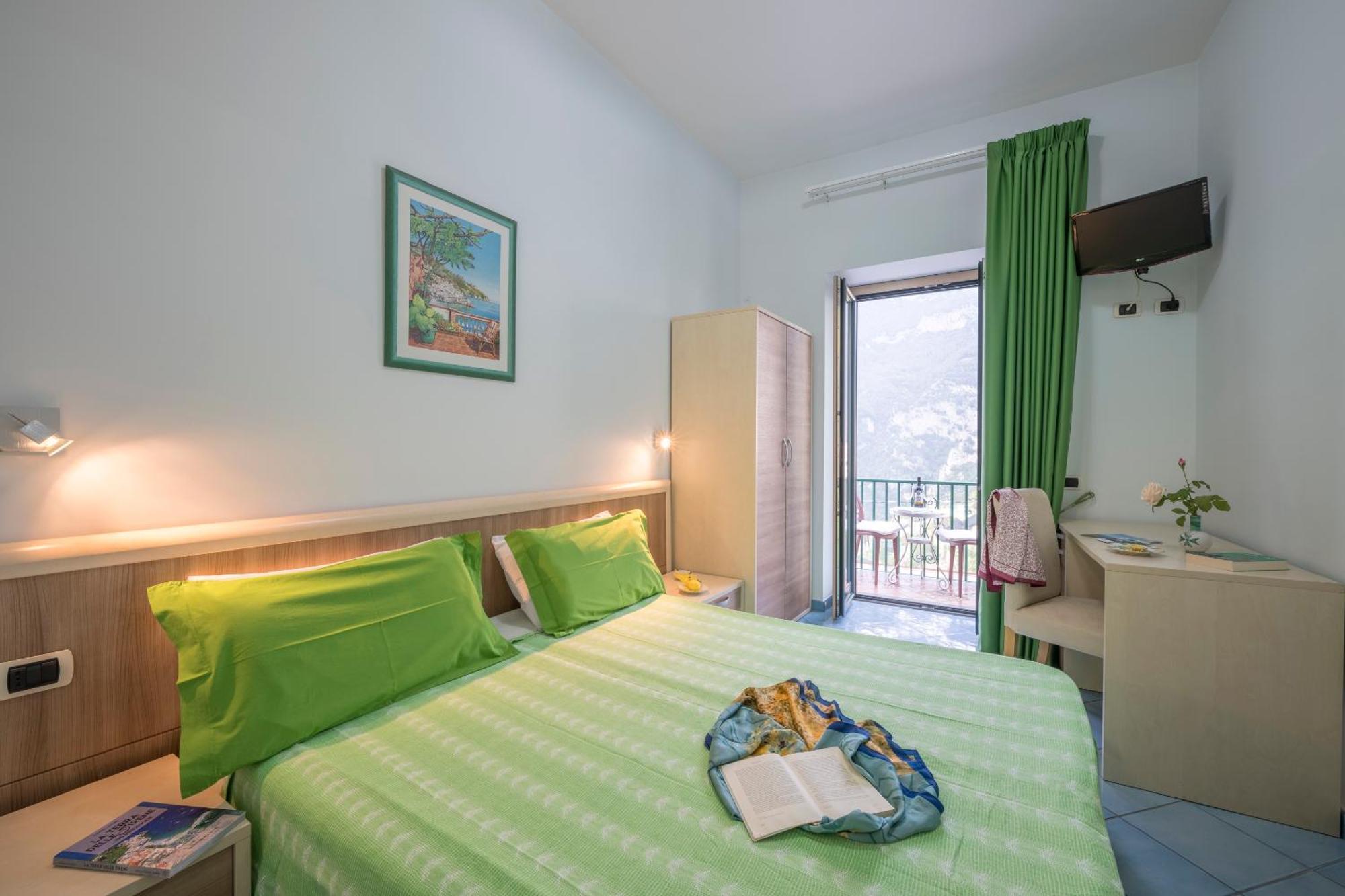 Dint'A Torre Bed And Breakfast Скала Екстериор снимка